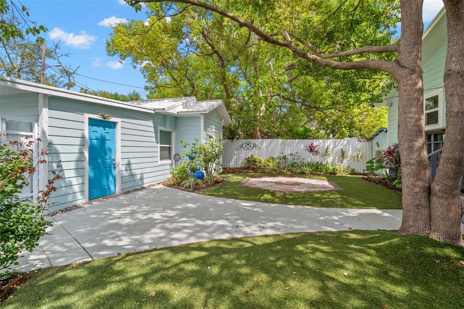 929 21ST AVE N, ST PETERSBURG, FL, 33704