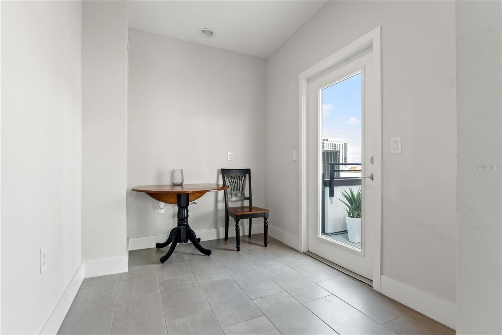 907 ARLINGTON AVE N, ST PETERSBURG, FL, 33705