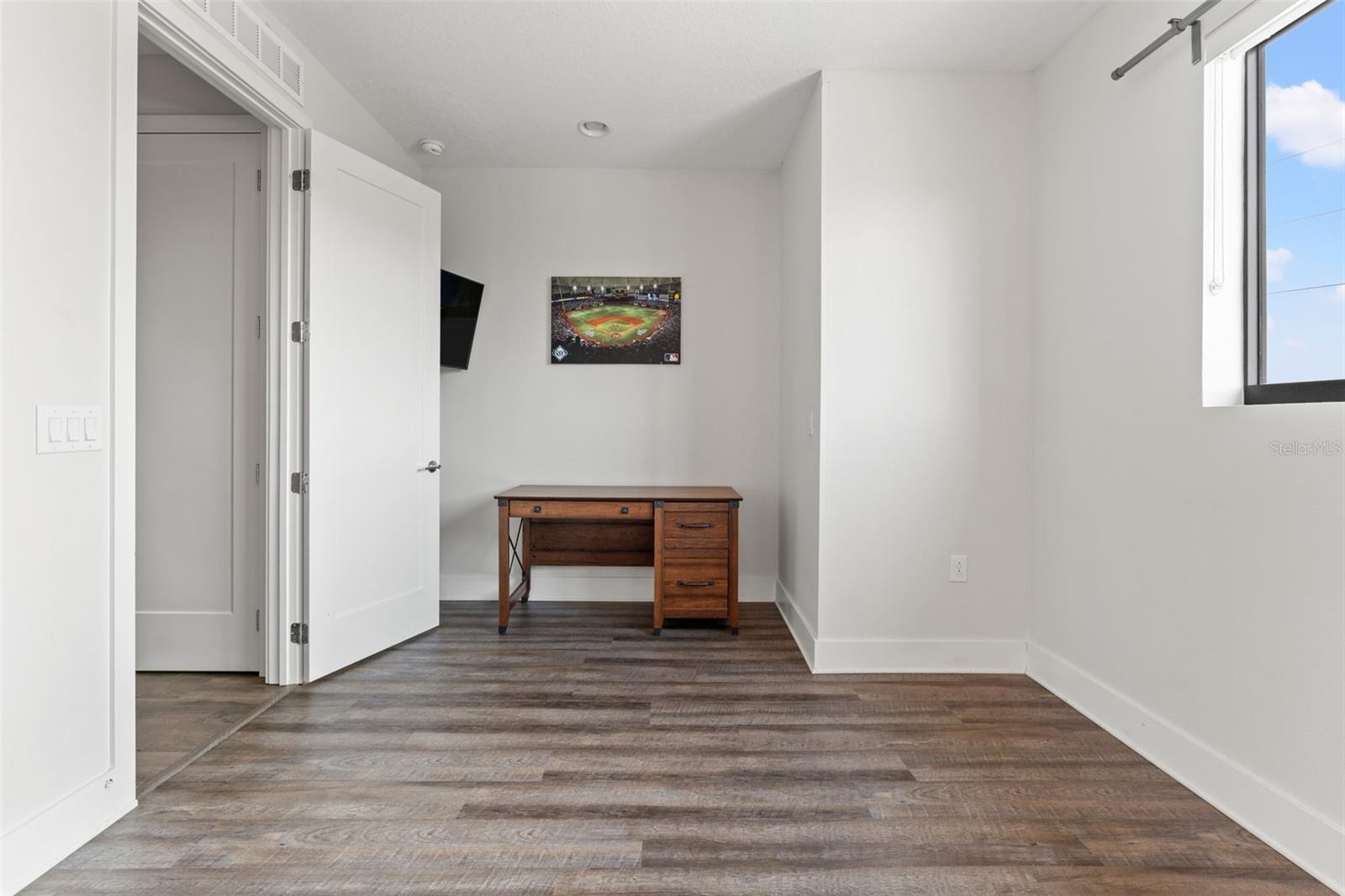 907 ARLINGTON AVE N, ST PETERSBURG, FL, 33705