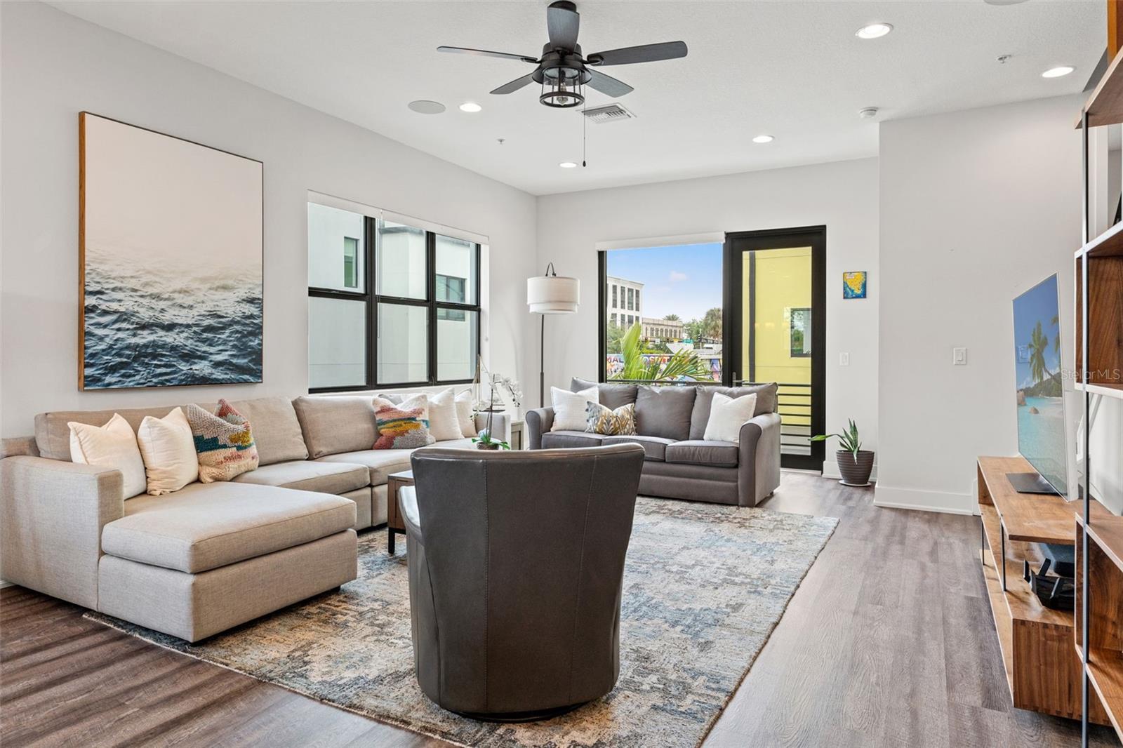 907 ARLINGTON AVE N, ST PETERSBURG, FL, 33705