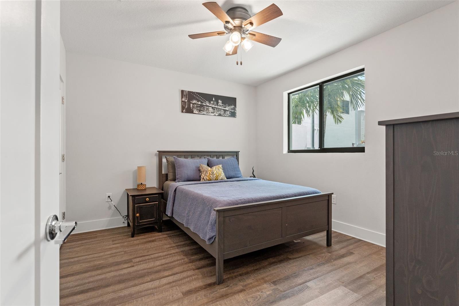 907 ARLINGTON AVE N, ST PETERSBURG, FL, 33705