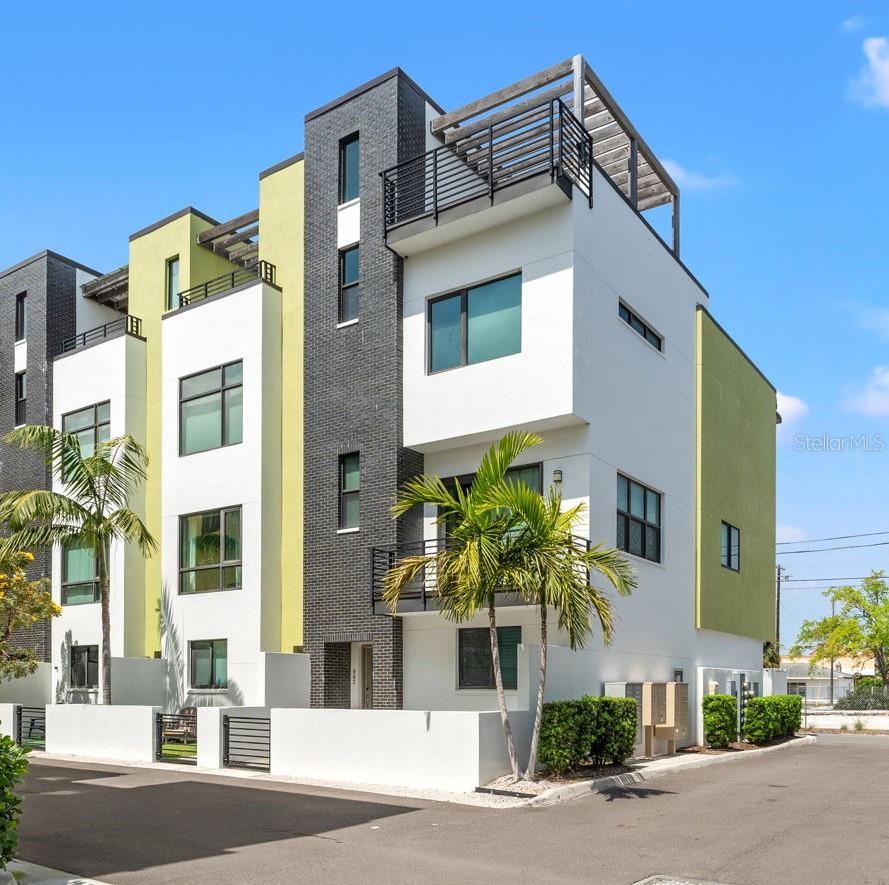 907 ARLINGTON AVE N, ST PETERSBURG, FL, 33705