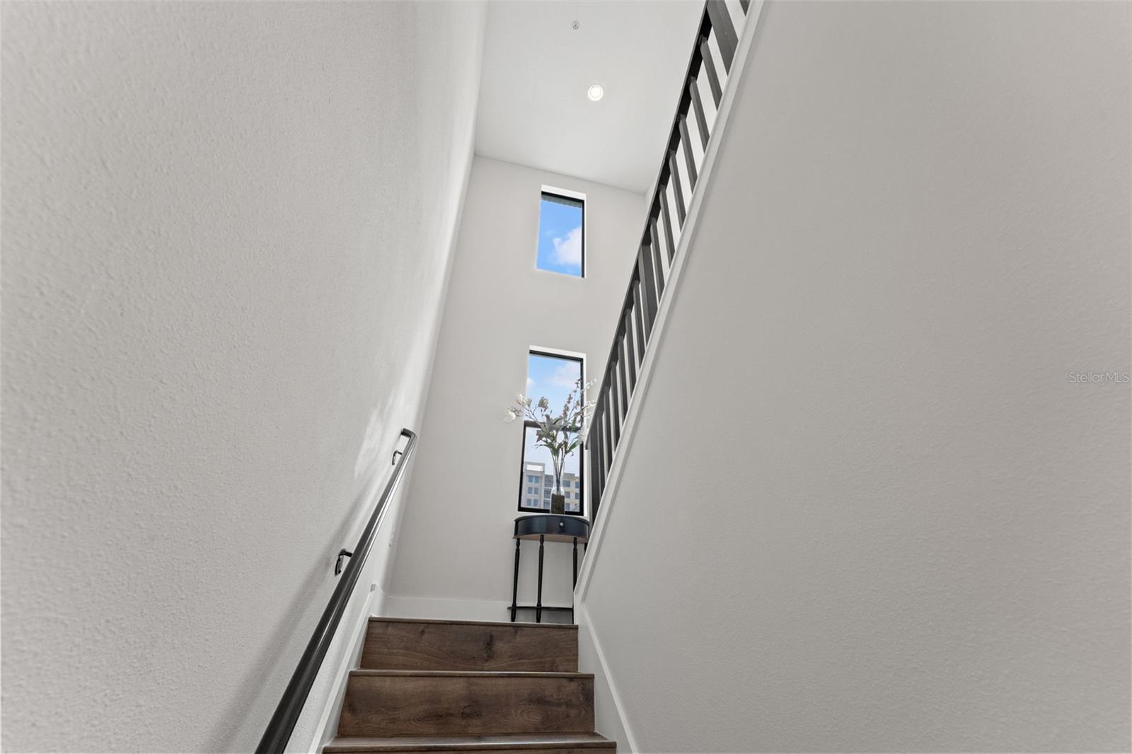 907 ARLINGTON AVE N, ST PETERSBURG, FL, 33705