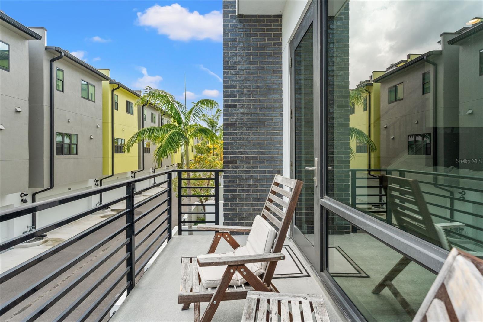 907 ARLINGTON AVE N, ST PETERSBURG, FL, 33705