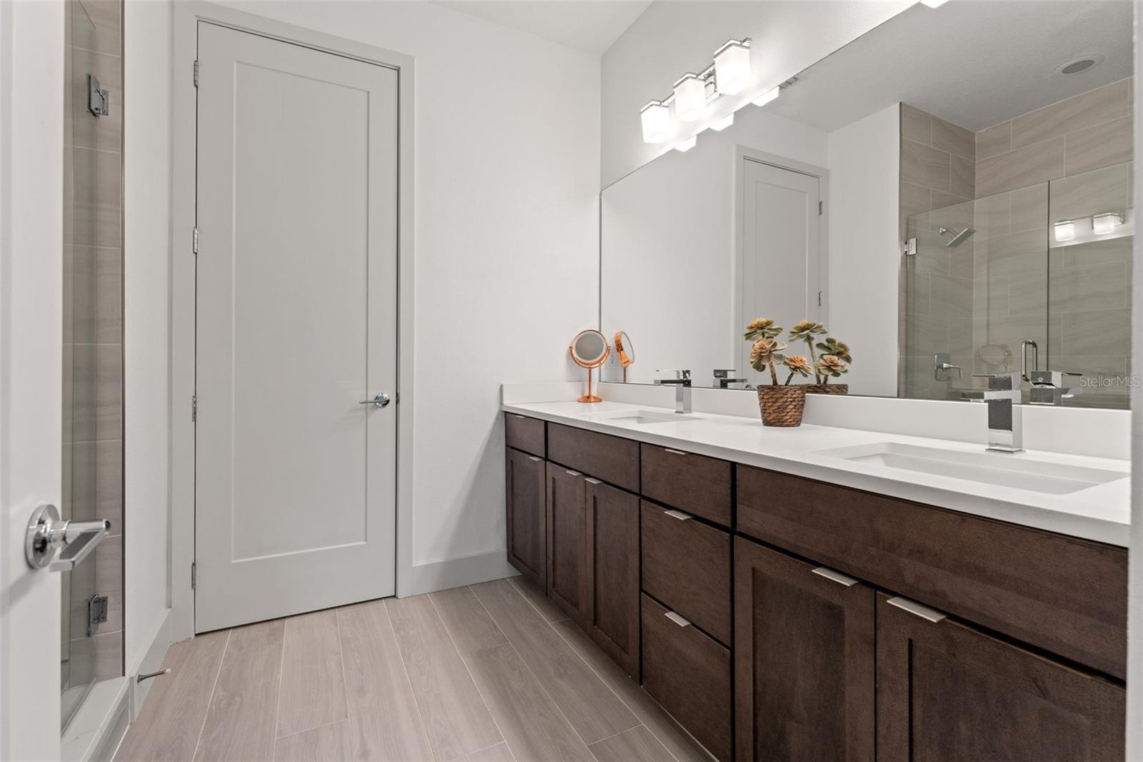 907 ARLINGTON AVE N, ST PETERSBURG, FL, 33705