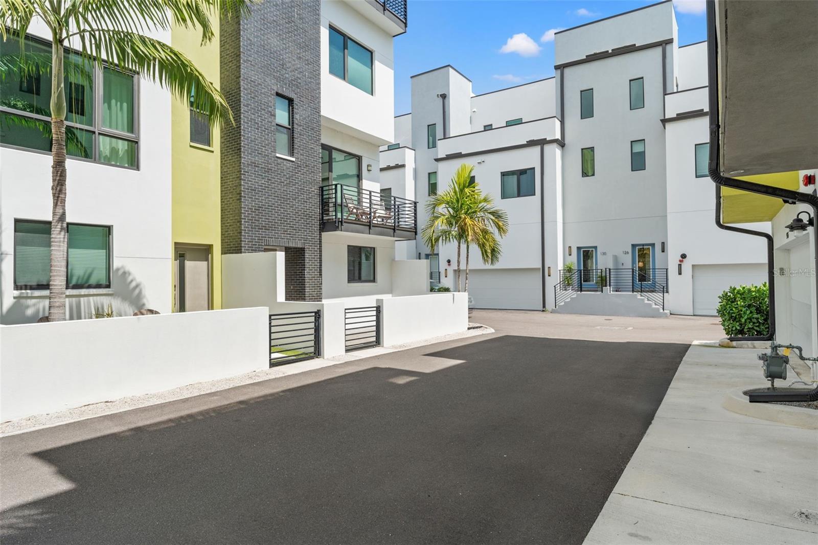 907 ARLINGTON AVE N, ST PETERSBURG, FL, 33705