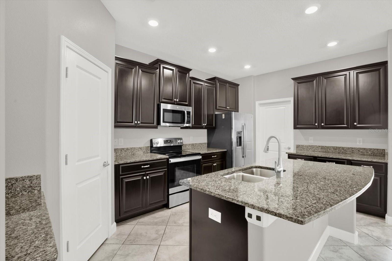 7336 BAGLEY COVE CT, SUN CITY CENTER, FL, 33573