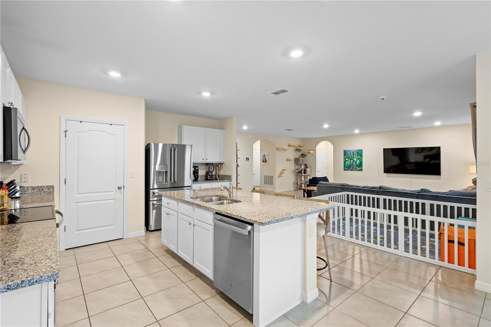 805 BAYLOR DR, DELTONA, FL, 32725