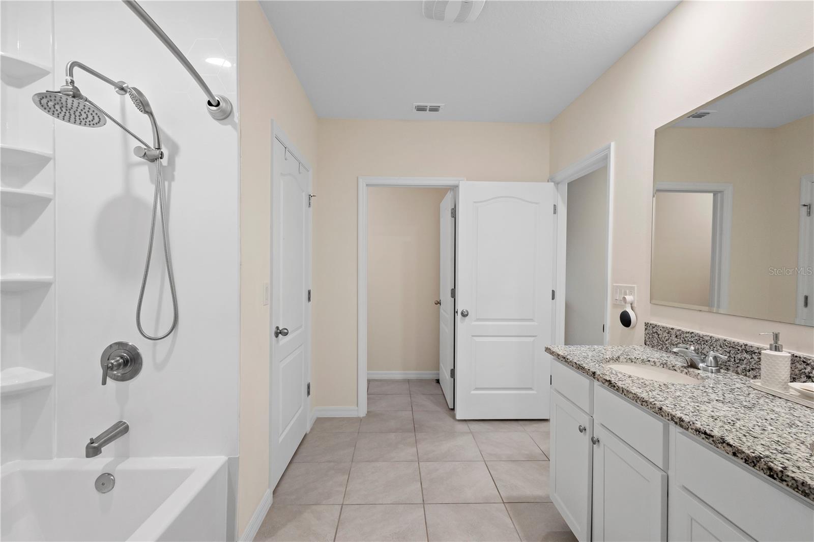 805 BAYLOR DR, DELTONA, FL, 32725