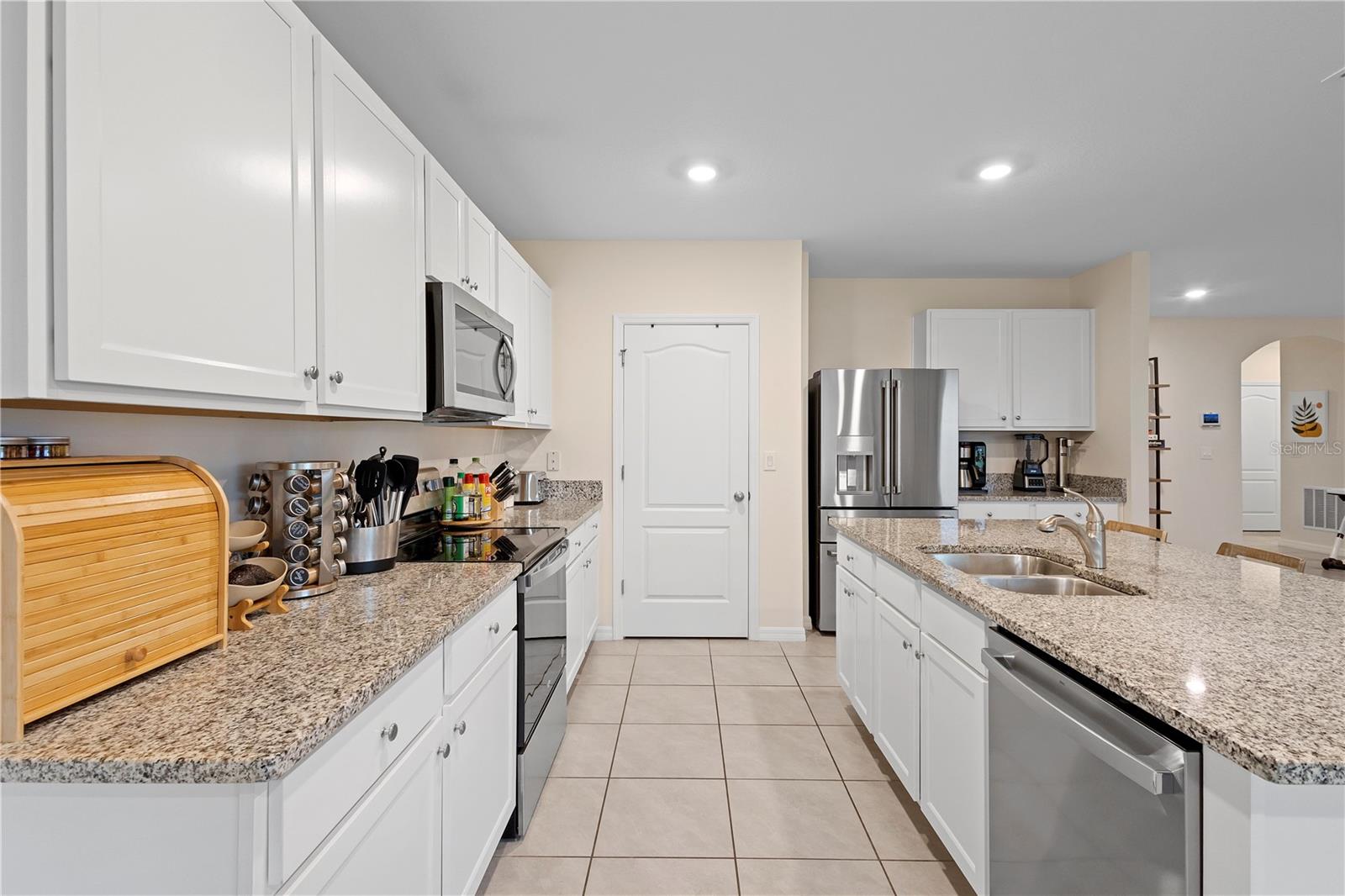 805 BAYLOR DR, DELTONA, FL, 32725