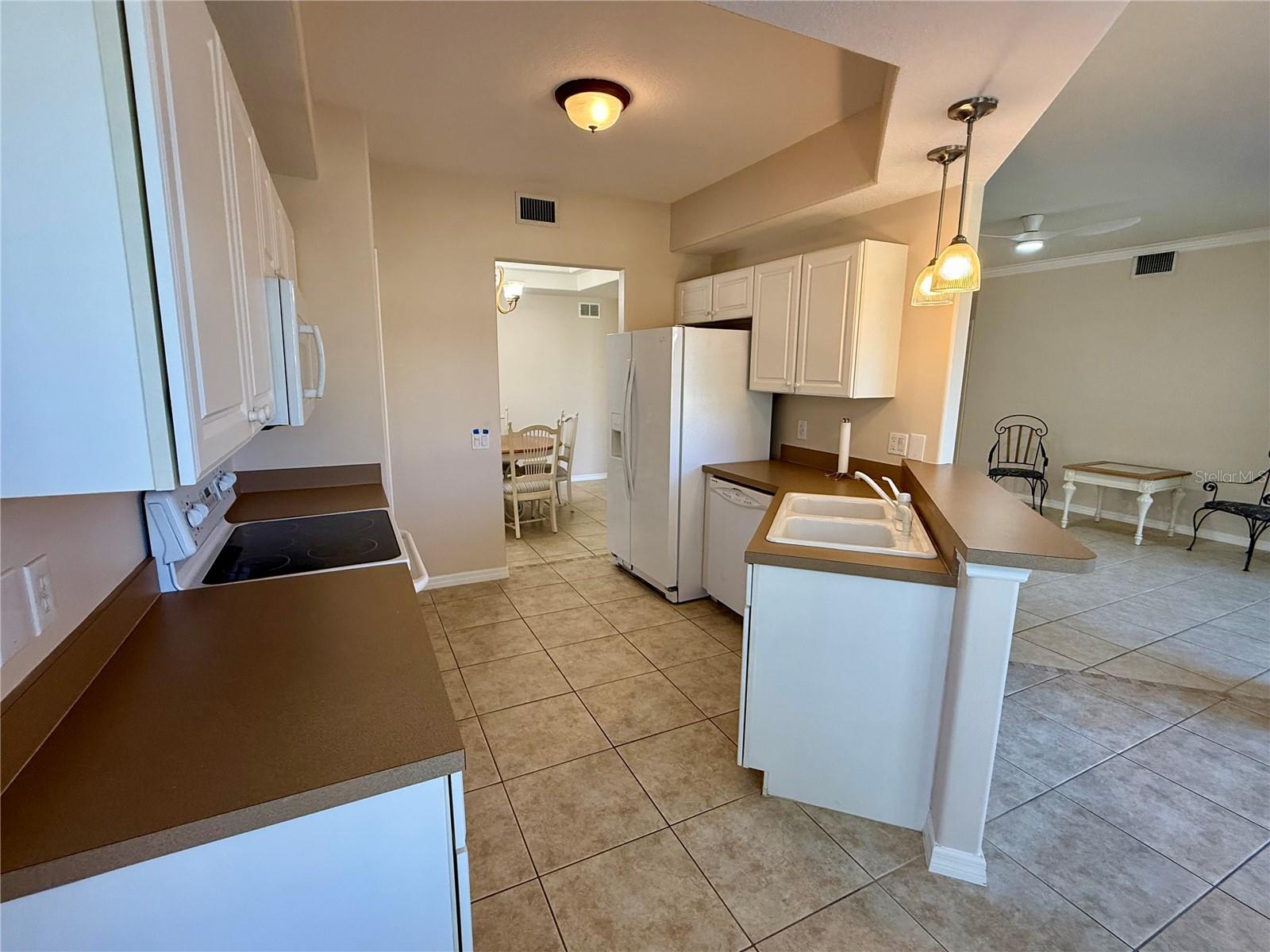6940 PROSPERITY CIR #402, SARASOTA, FL, 34238