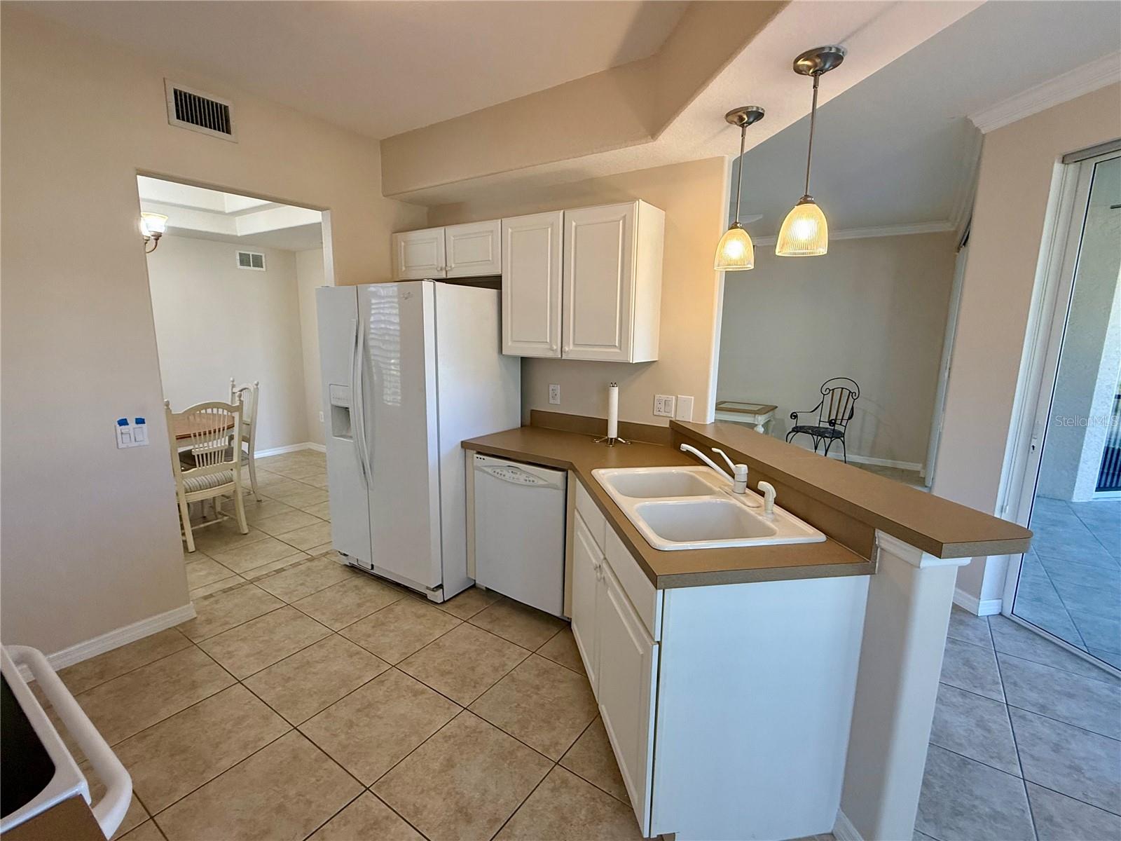 6940 PROSPERITY CIR #402, SARASOTA, FL, 34238