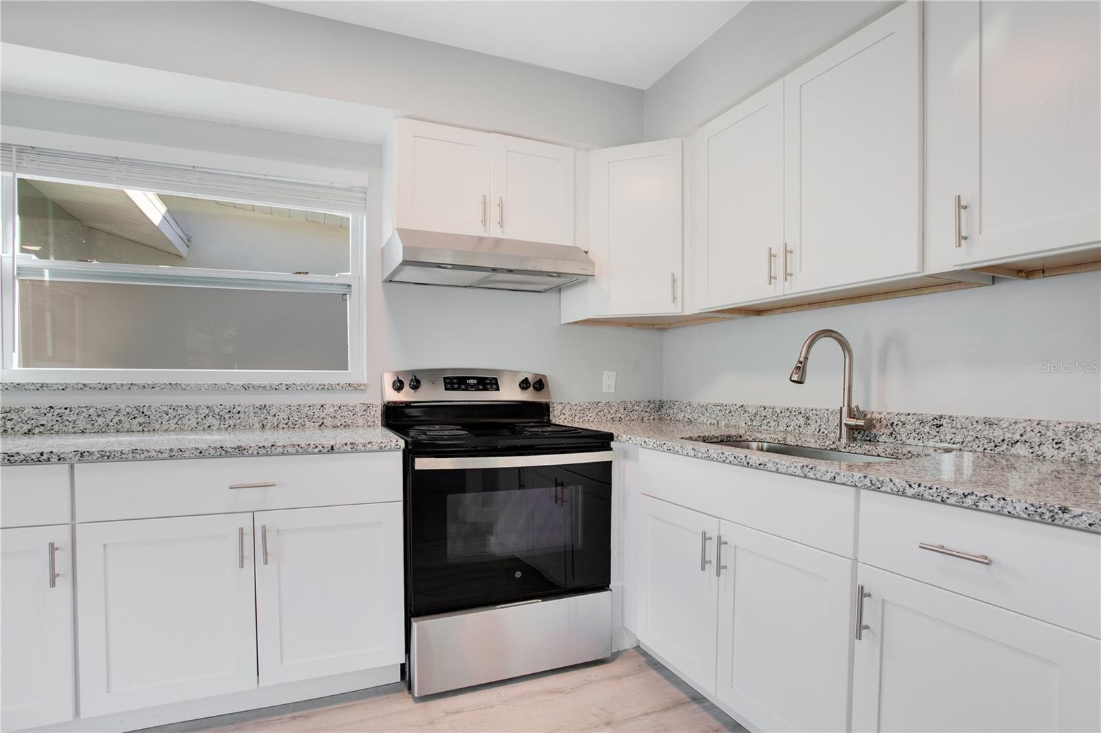 716 69TH AVE W, BRADENTON, FL, 34207