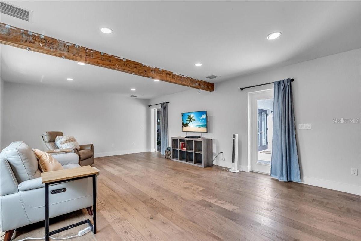 8258 FOREST CIR, SEMINOLE, FL, 33776