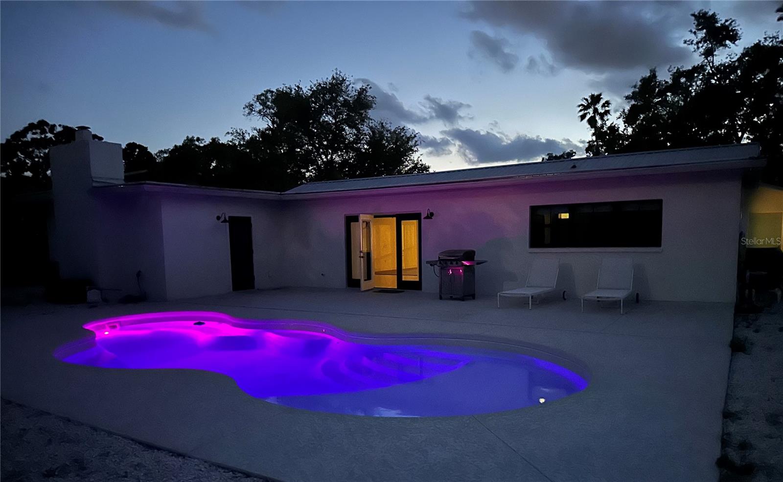 8258 FOREST CIR, SEMINOLE, FL, 33776