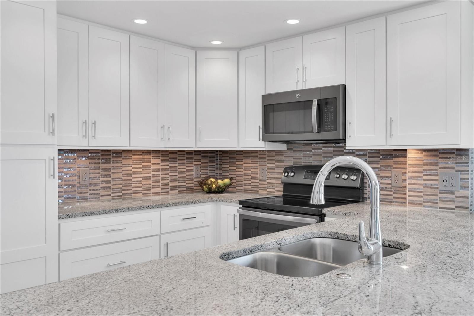 19106 GULF BLVD #501, INDIAN SHORES, FL, 33785
