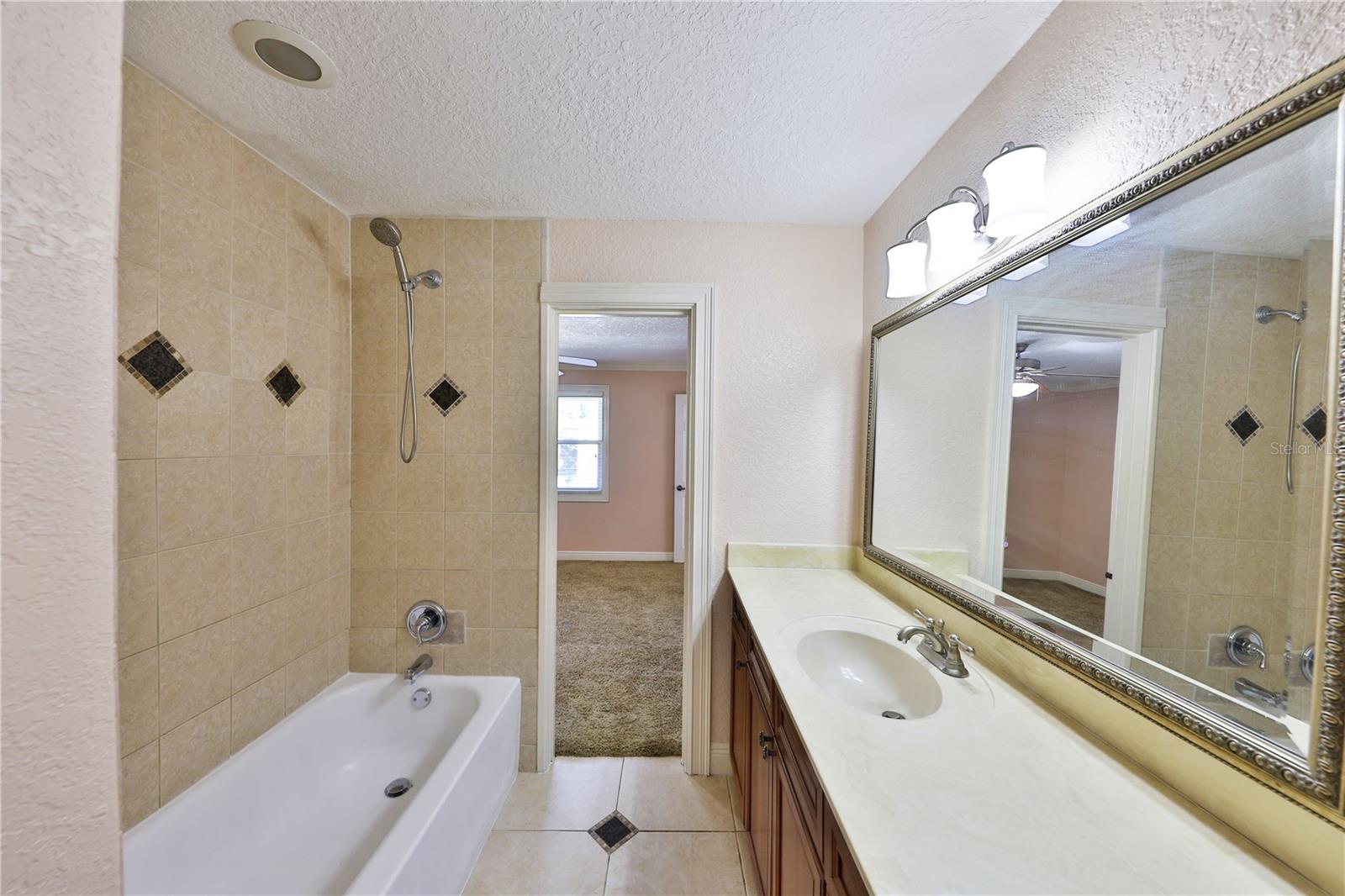 426 S LAKEMONT AVE, WINTER PARK, FL, 32792