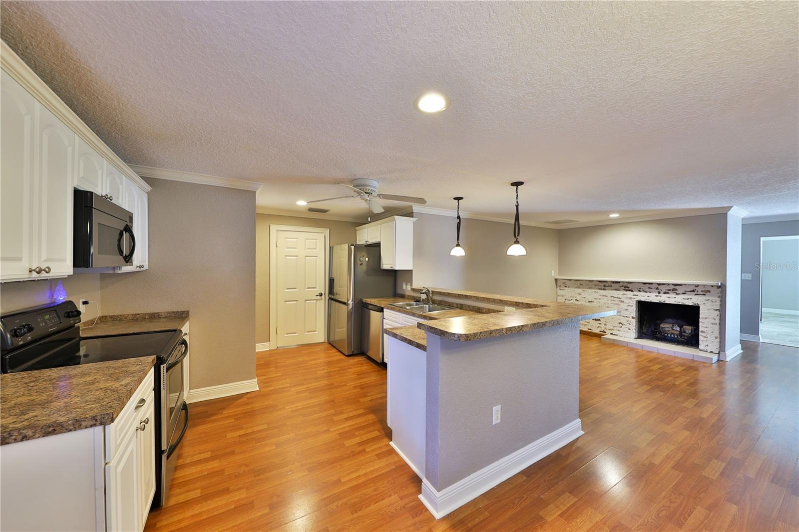 426 S LAKEMONT AVE, WINTER PARK, FL, 32792