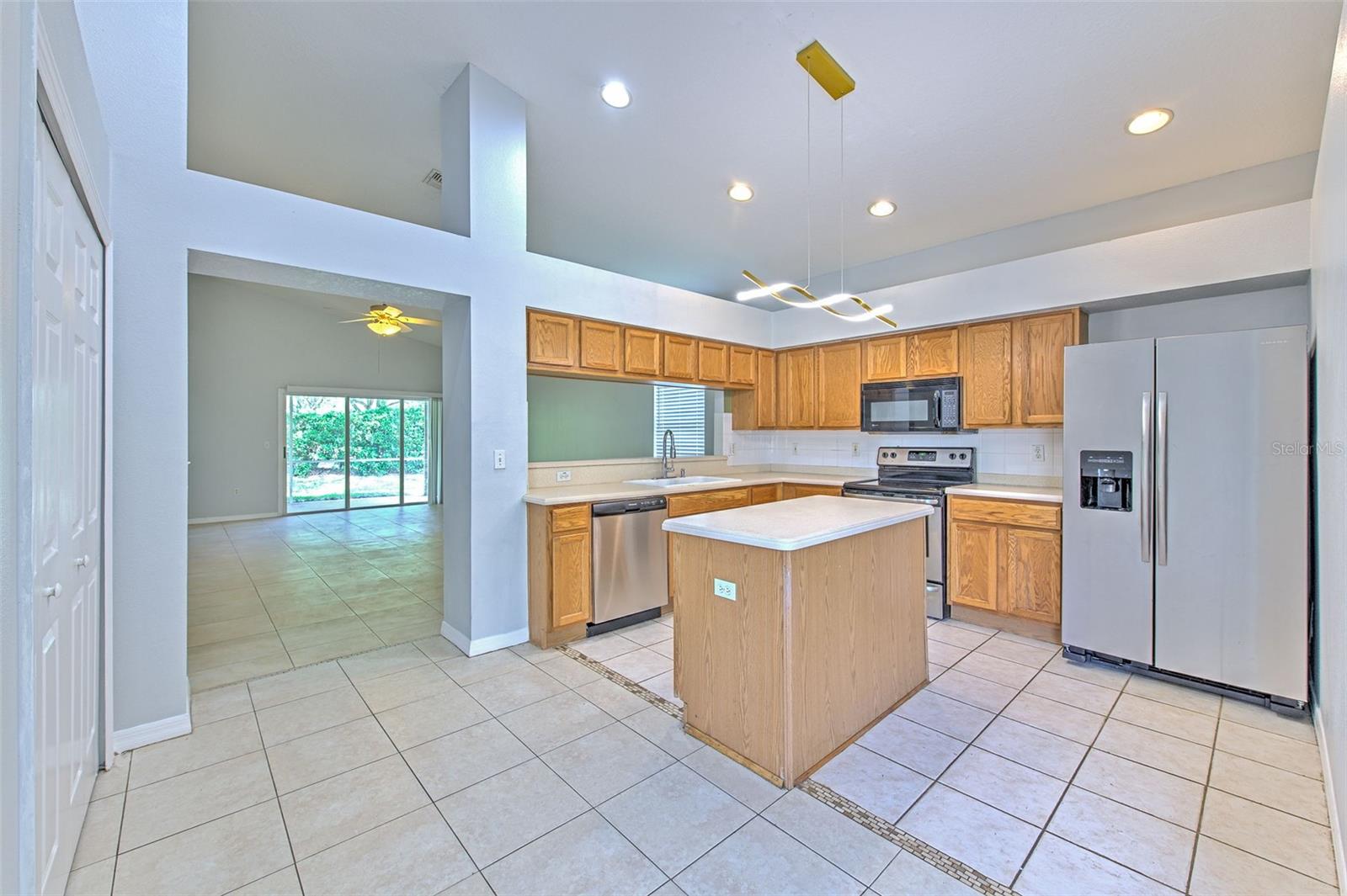 19205 SEA MIST LN, LUTZ, FL, 33558