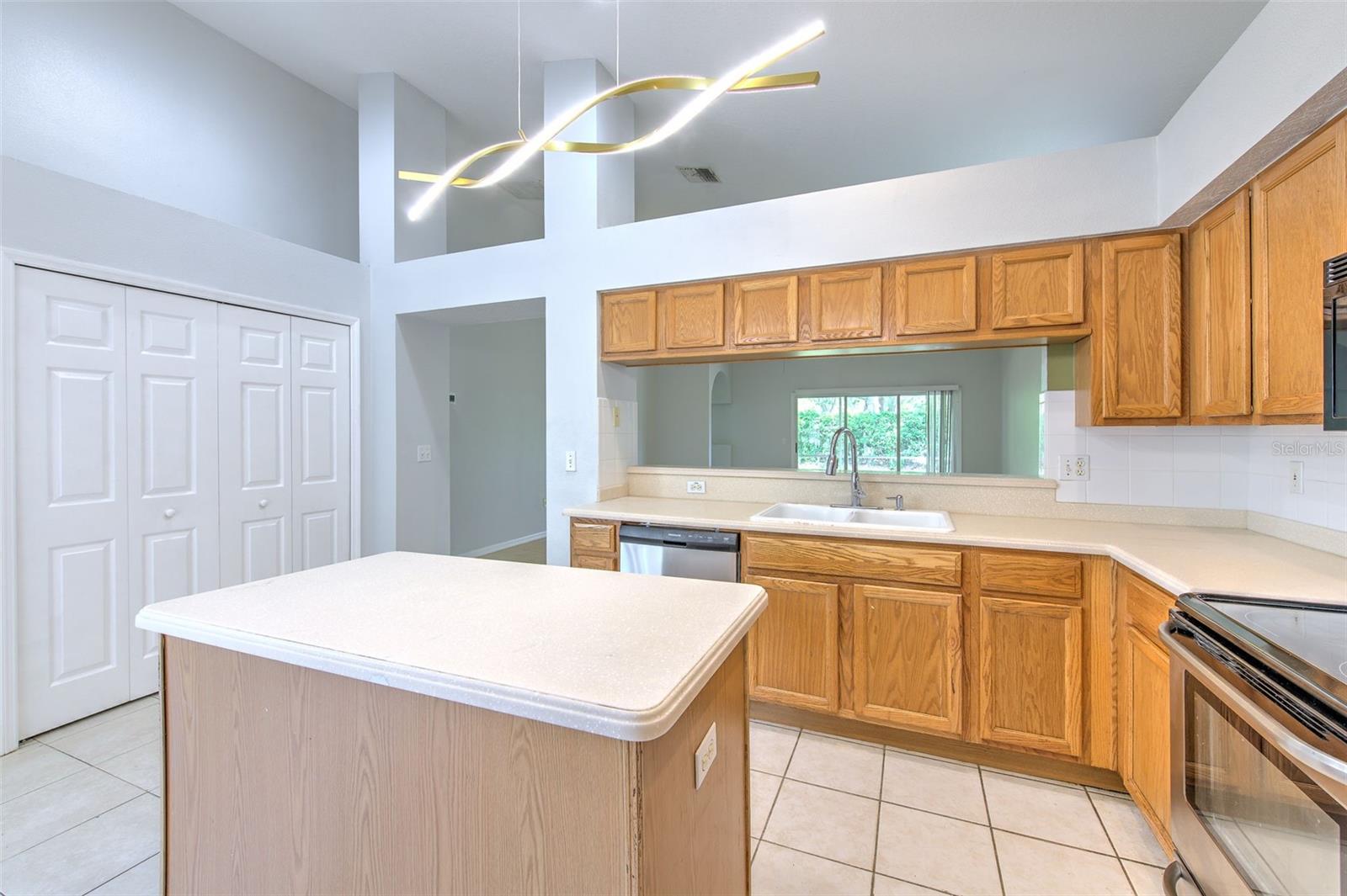 19205 SEA MIST LN, LUTZ, FL, 33558