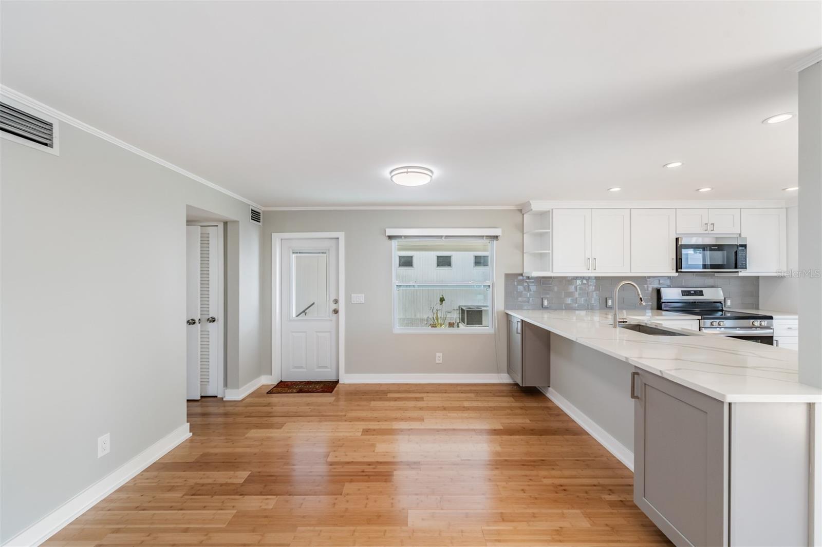 4851 W GANDY BLVD #B15L25, TAMPA, FL, 33611