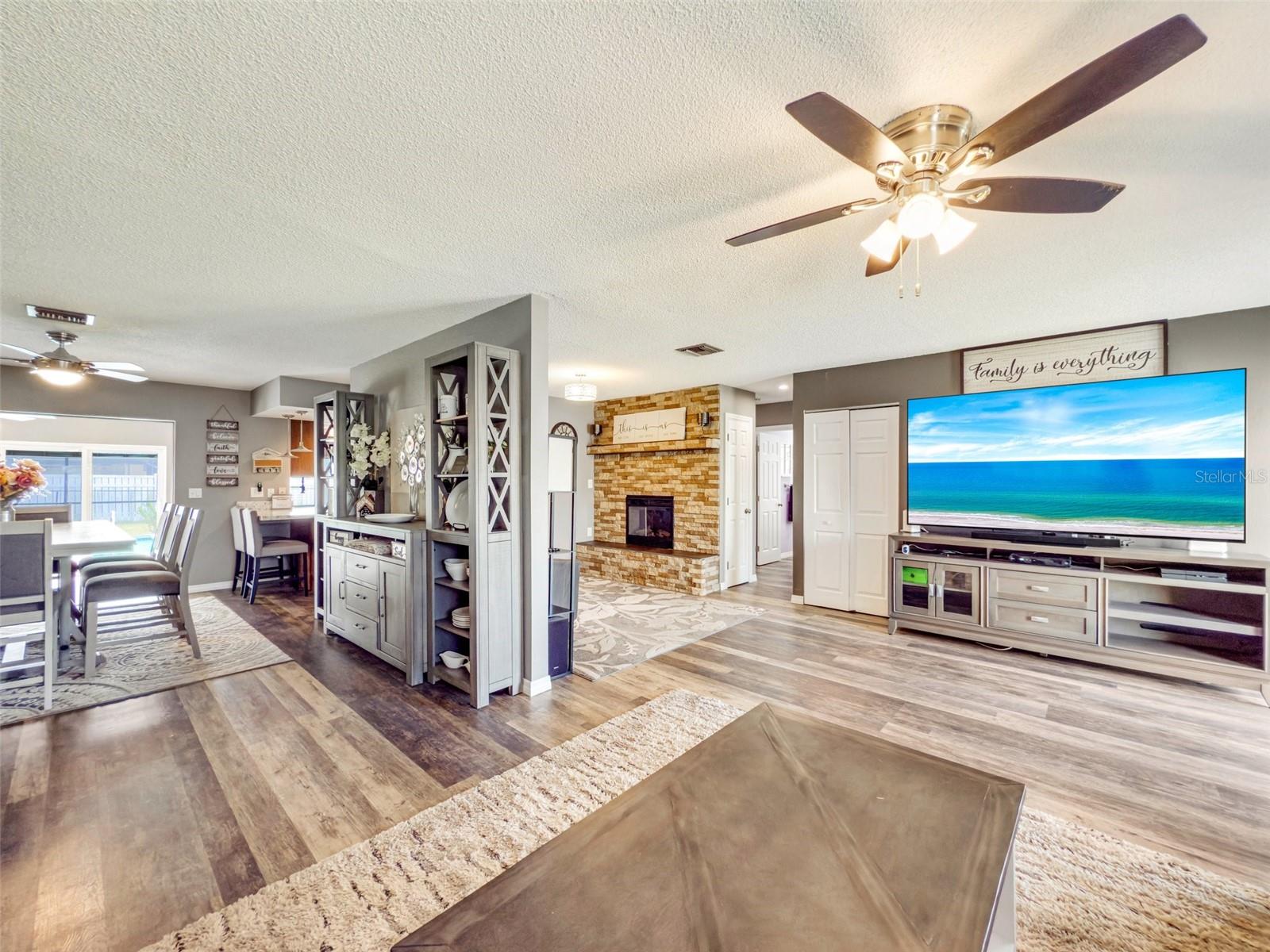 781 DOBELL TER NW, PORT CHARLOTTE, FL, 33948