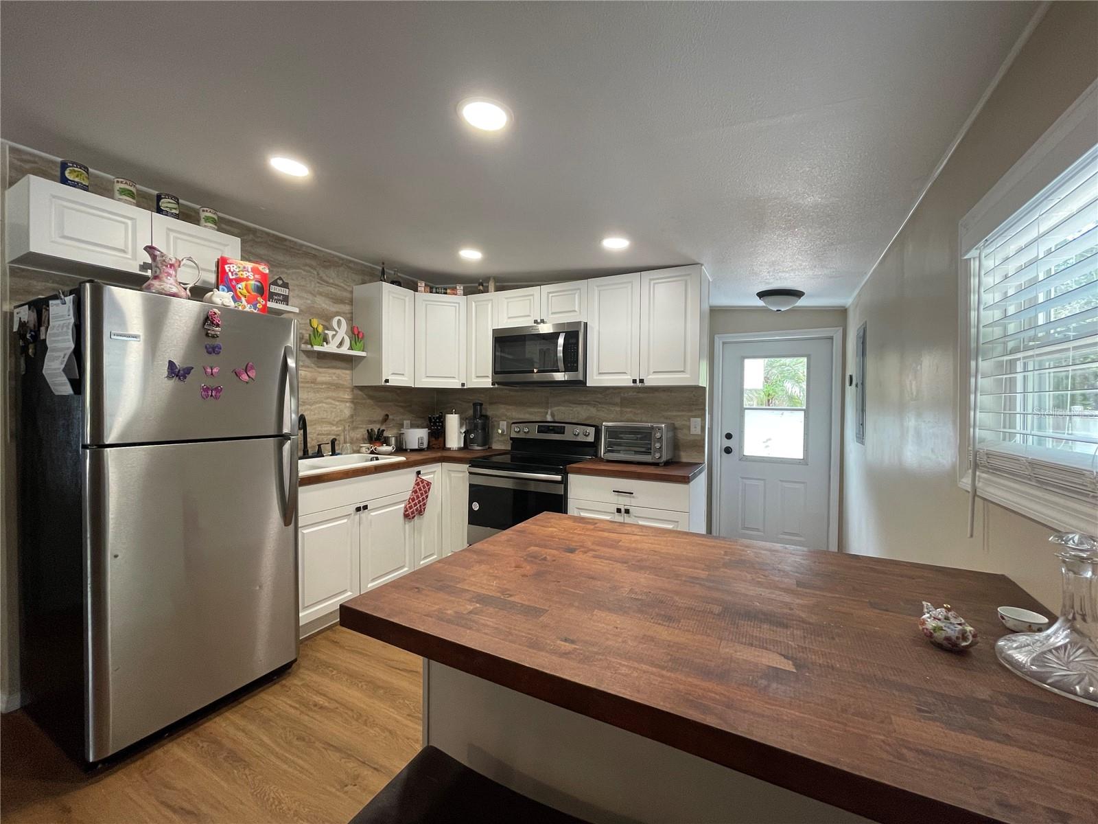 237 MONROE AVE, BROOKSVILLE, FL, 34604