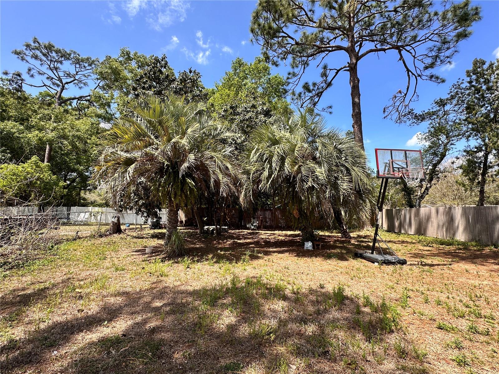 237 MONROE AVE, BROOKSVILLE, FL, 34604