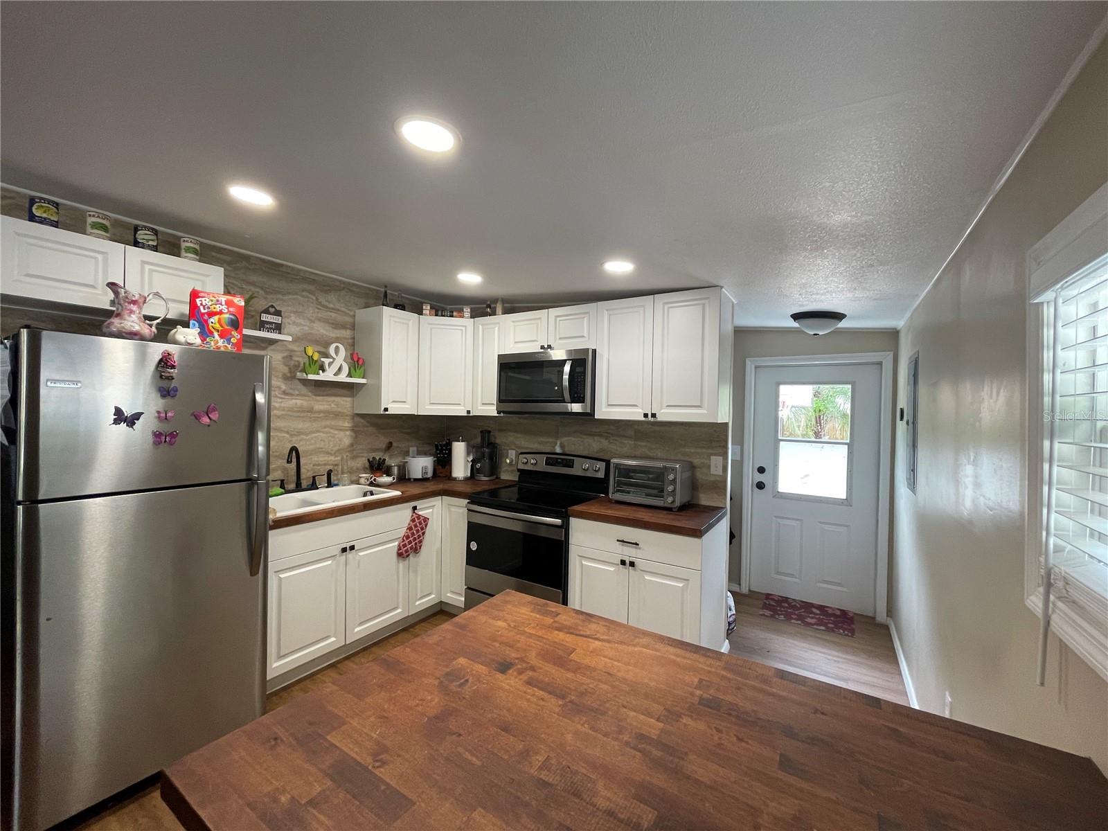 237 MONROE AVE, BROOKSVILLE, FL, 34604