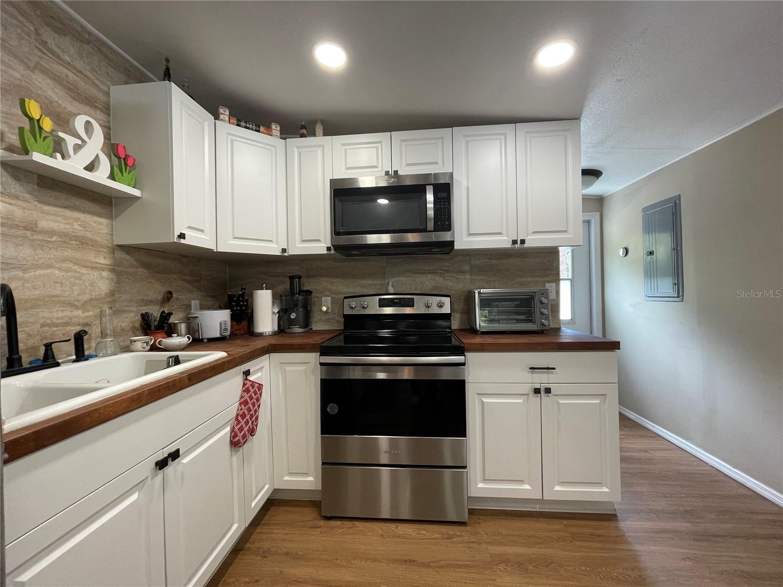 237 MONROE AVE, BROOKSVILLE, FL, 34604