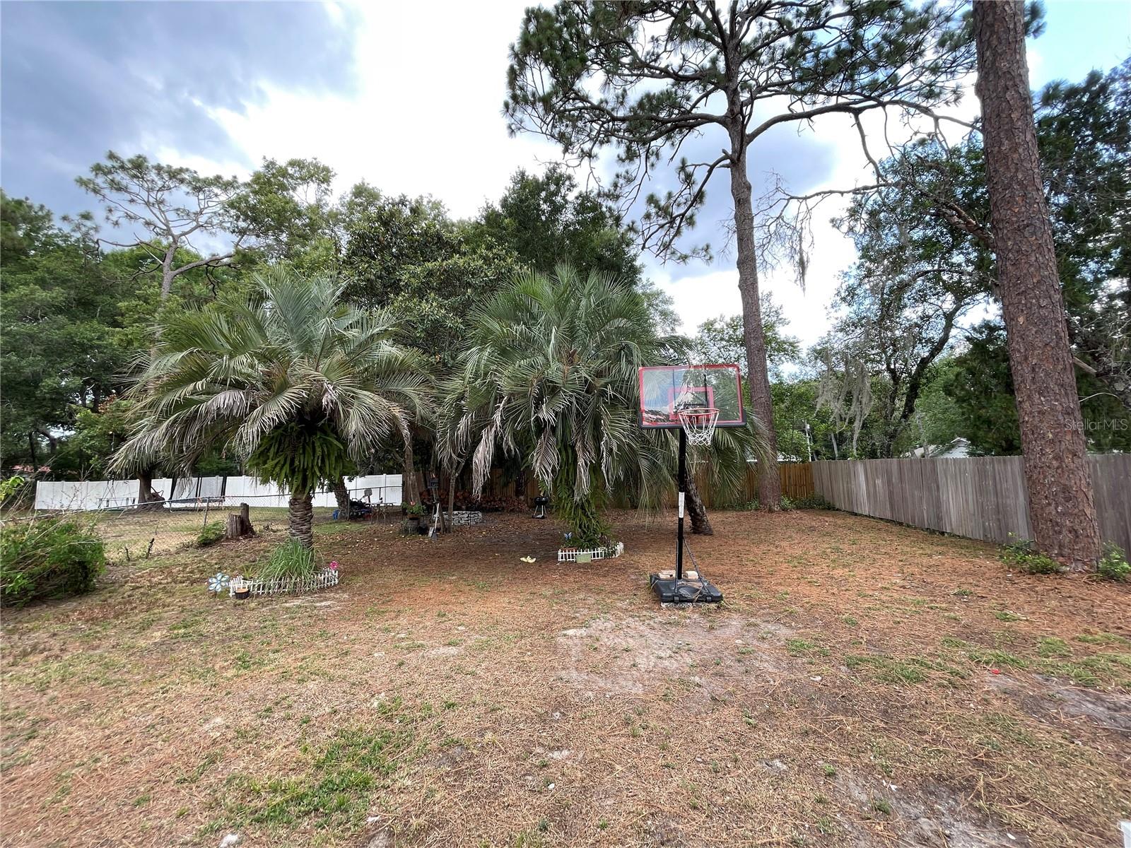 237 MONROE AVE, BROOKSVILLE, FL, 34604