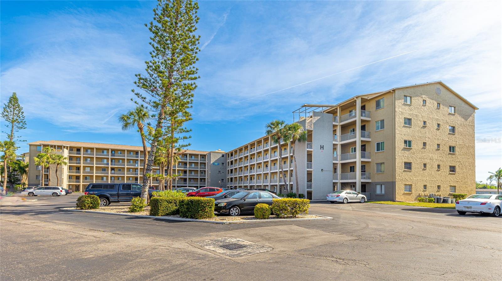 3763 LAKE BAYSHORE DR #310, BRADENTON, FL, 34205
