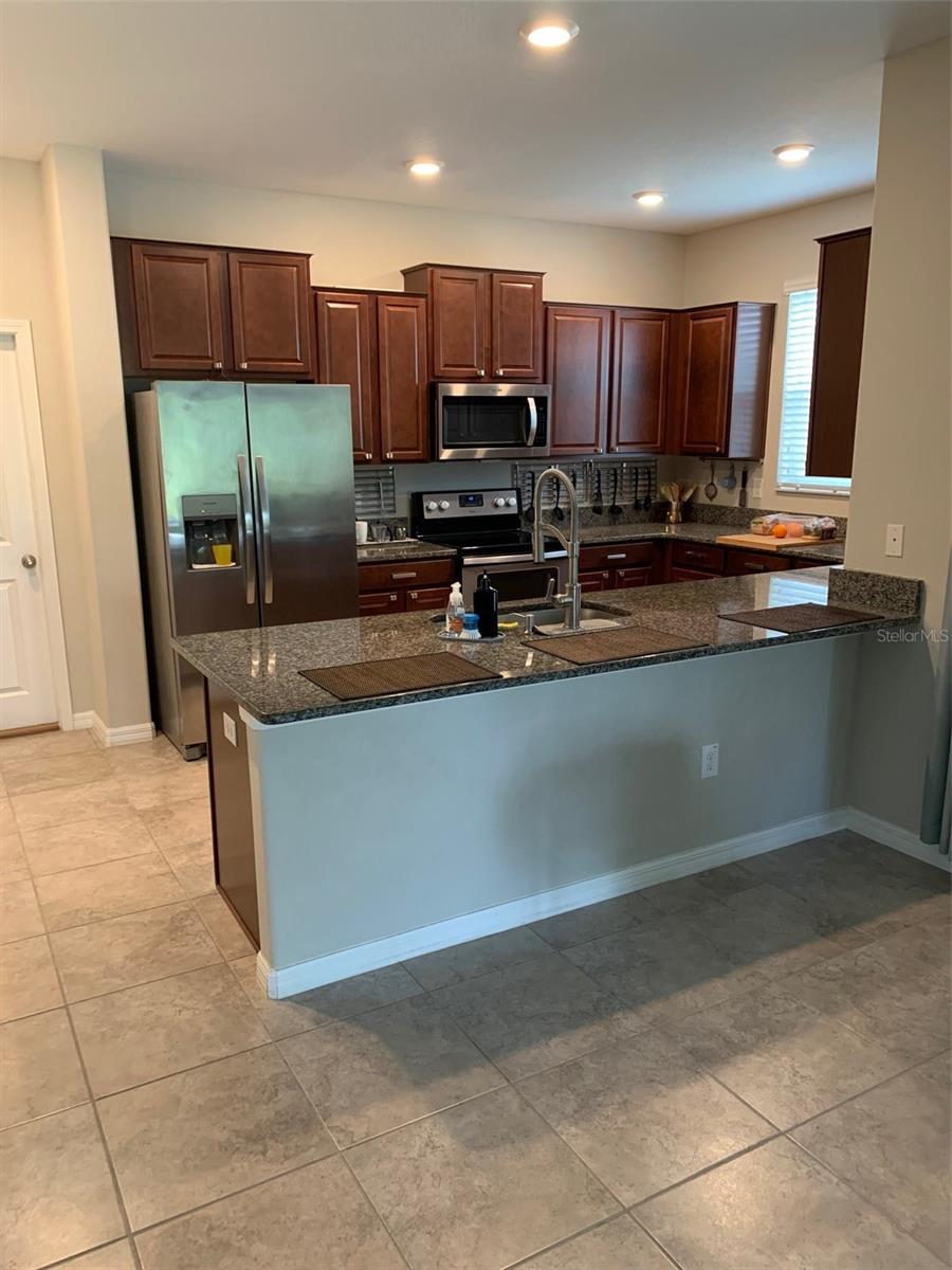 10668 LAKE MONTAUK DR, RIVERVIEW, FL, 33578