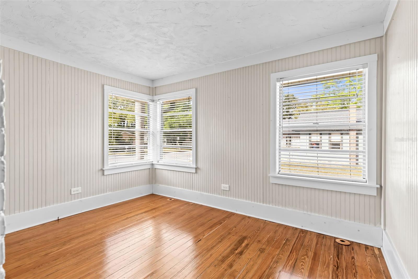 6145 MAIN STS, NEW PORT RICHEY, FL, 34653