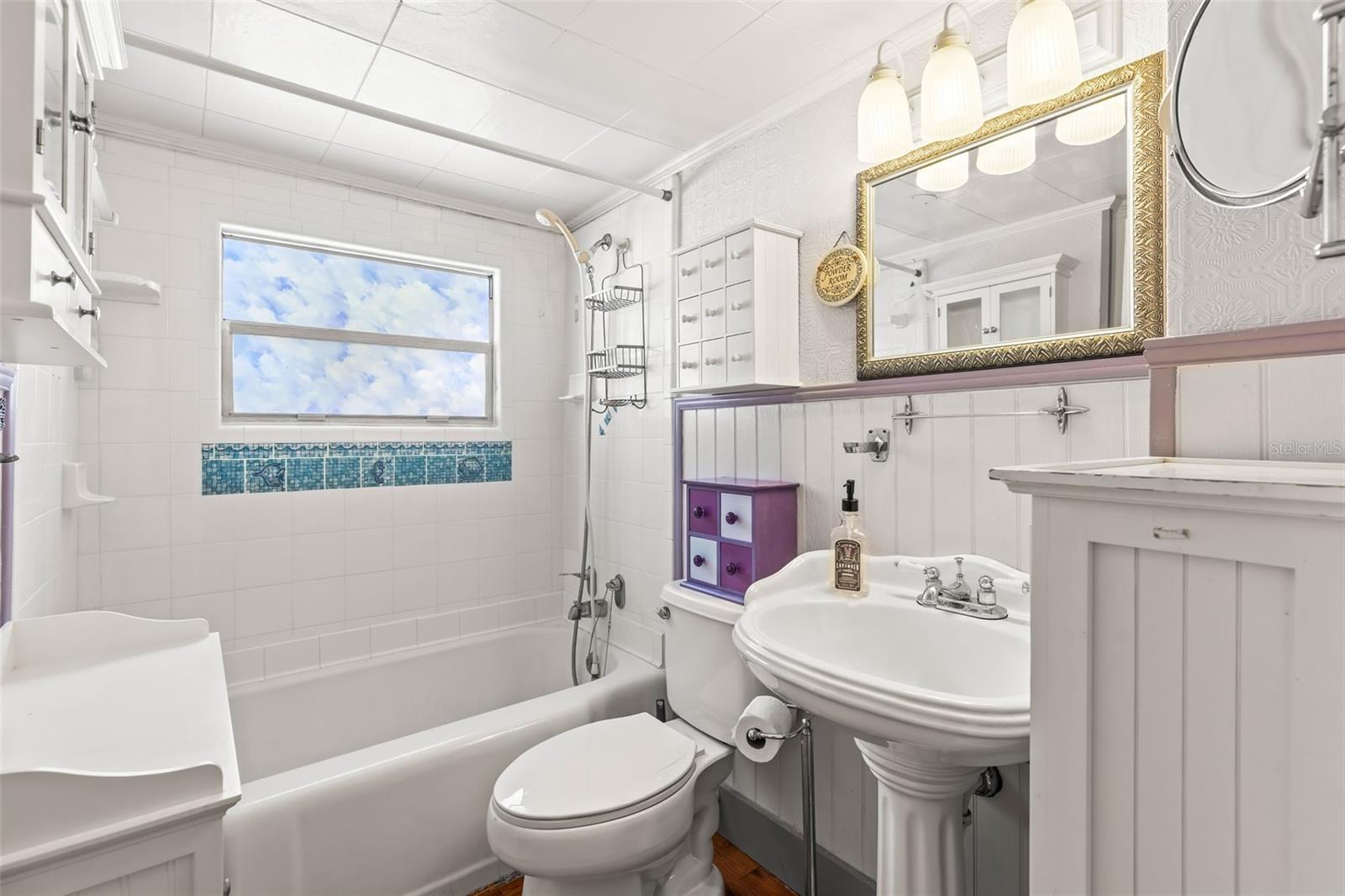 6145 MAIN STS, NEW PORT RICHEY, FL, 34653