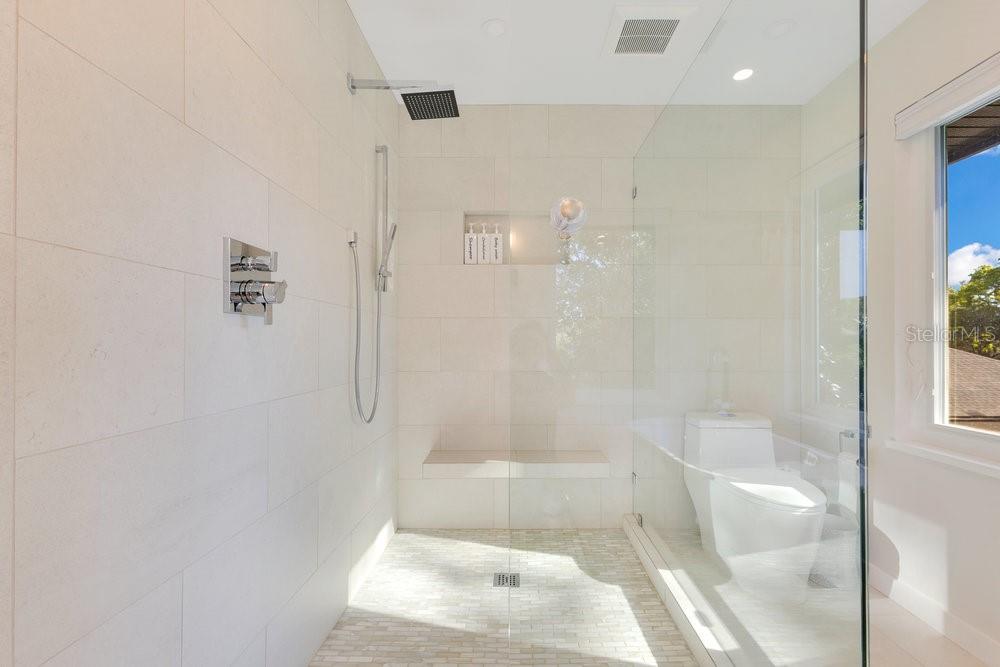 6082 TWIN LAKES DR, OVIEDO, FL, 32765