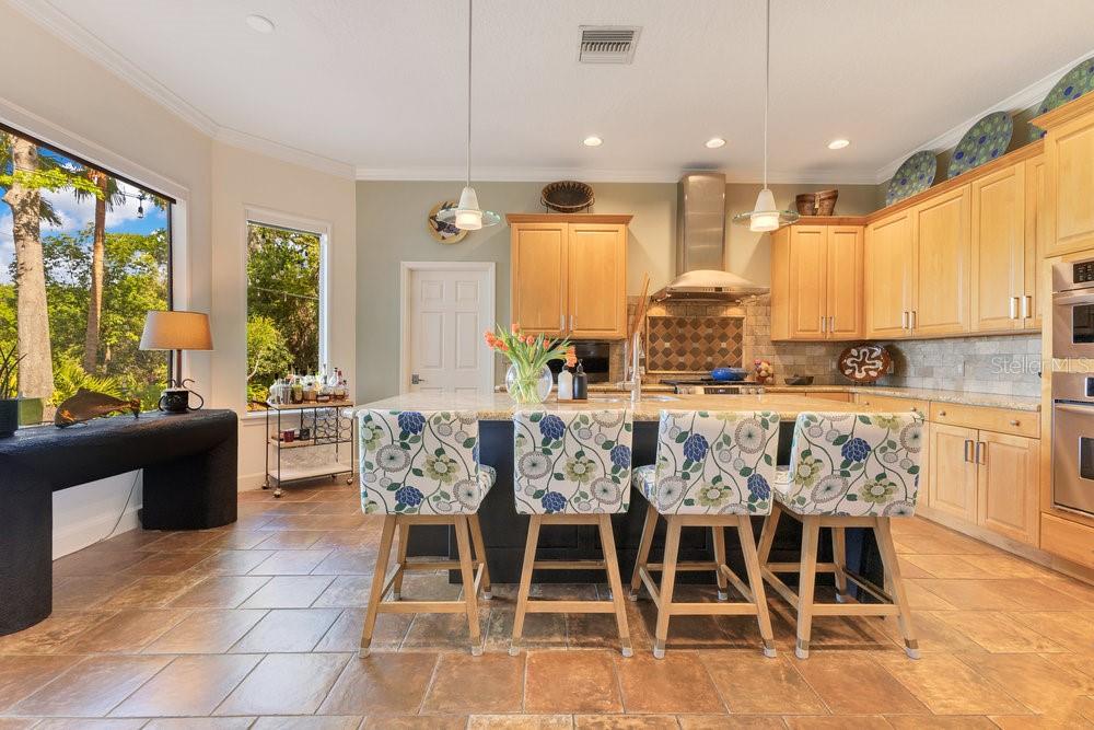 6082 TWIN LAKES DR, OVIEDO, FL, 32765