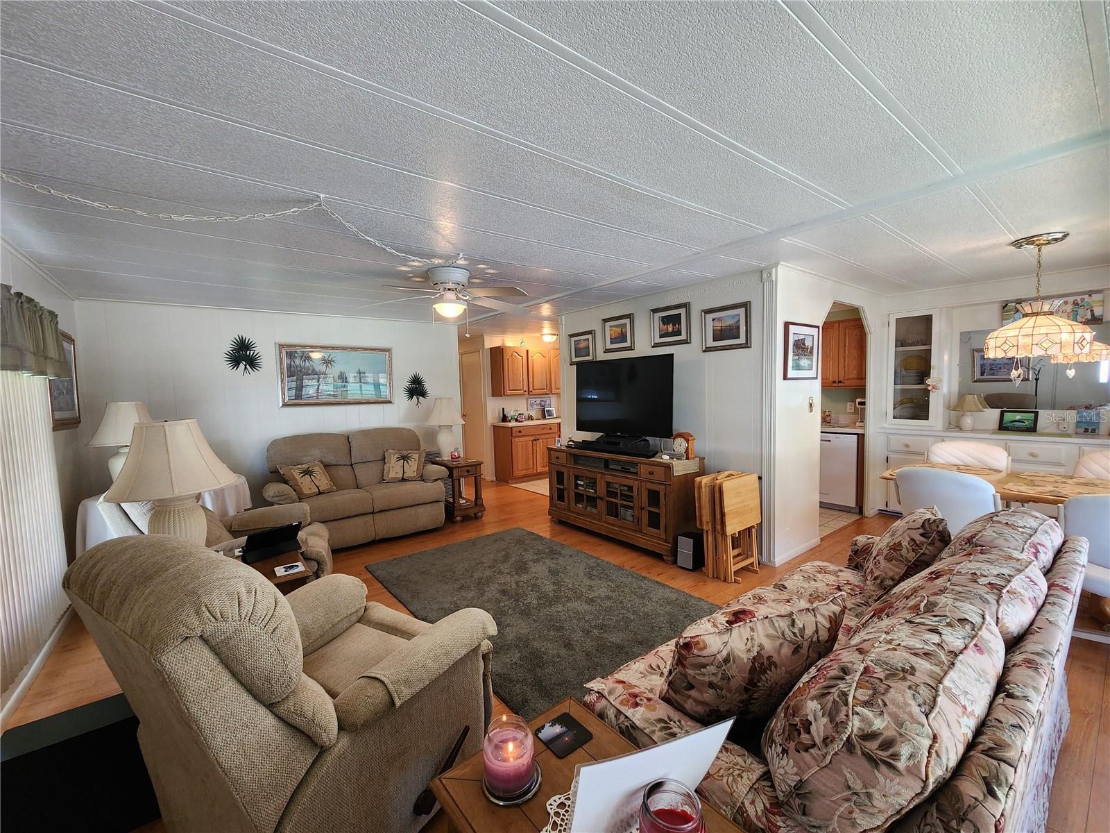 130 PATRICIA AVE #104, DUNEDIN, FL, 34698