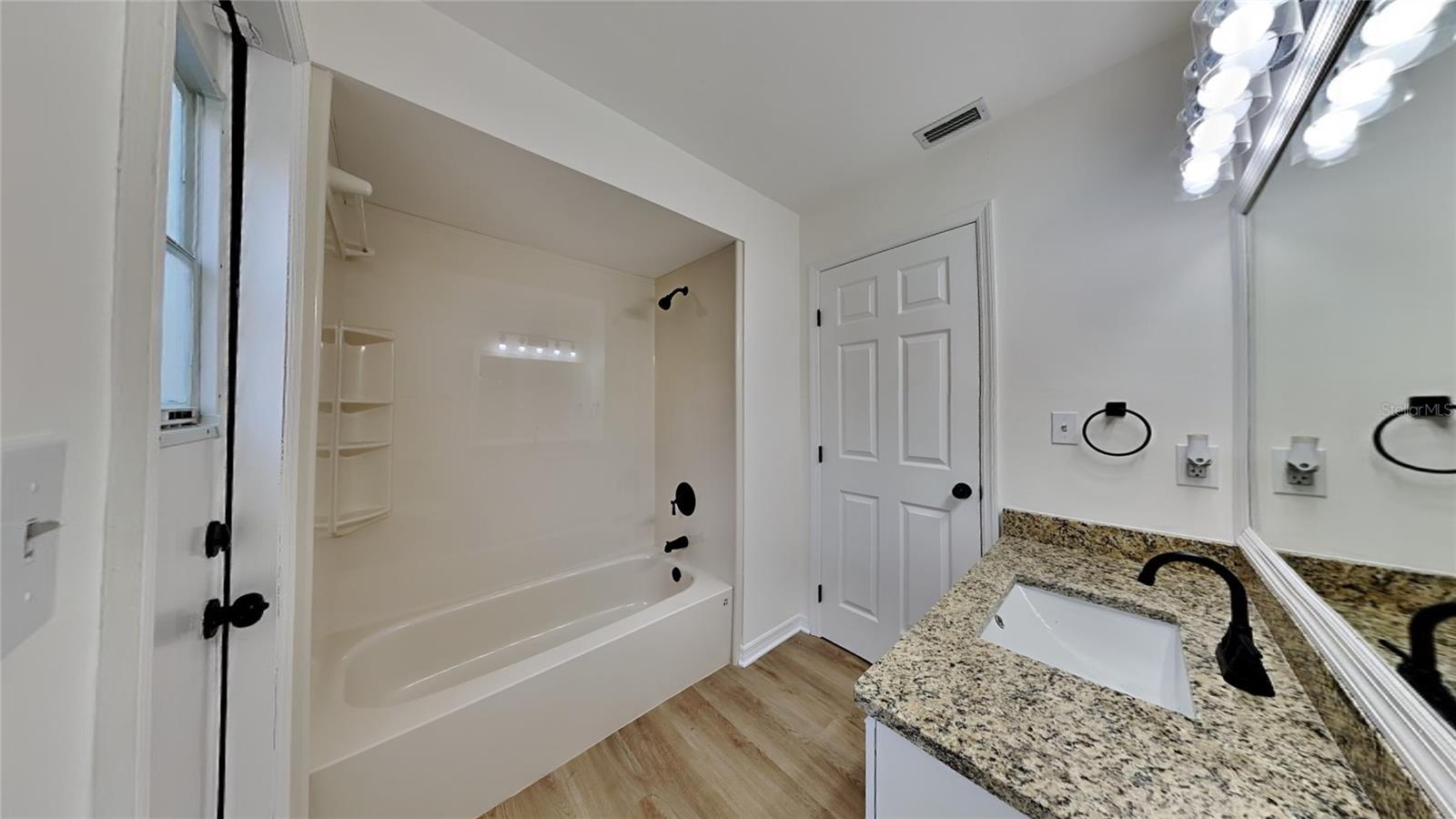 952 HUNT ST NW, PALM BAY, FL, 32907