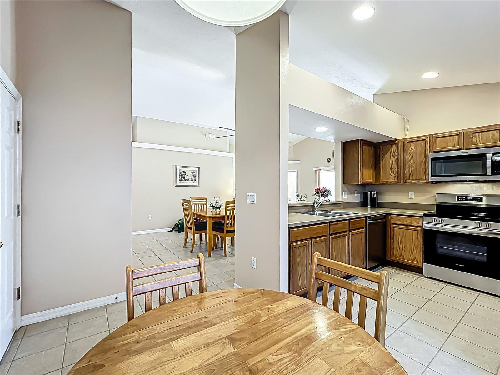 420 ROBIN RD, DAVENPORT, FL, 33896