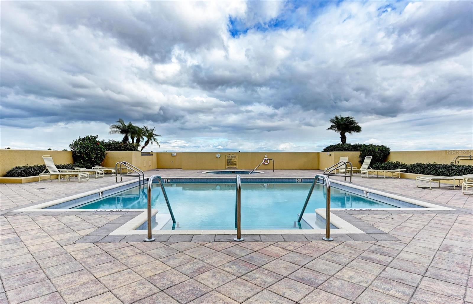 140 RIVIERA DUNES WAY #304, PALMETTO, FL, 34221