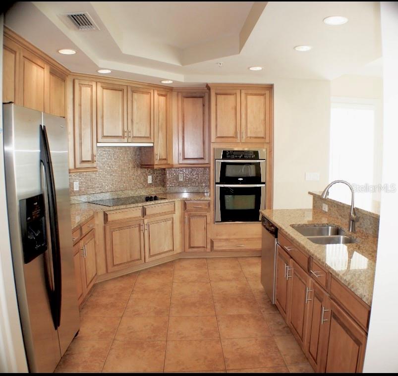 140 RIVIERA DUNES WAY #304, PALMETTO, FL, 34221