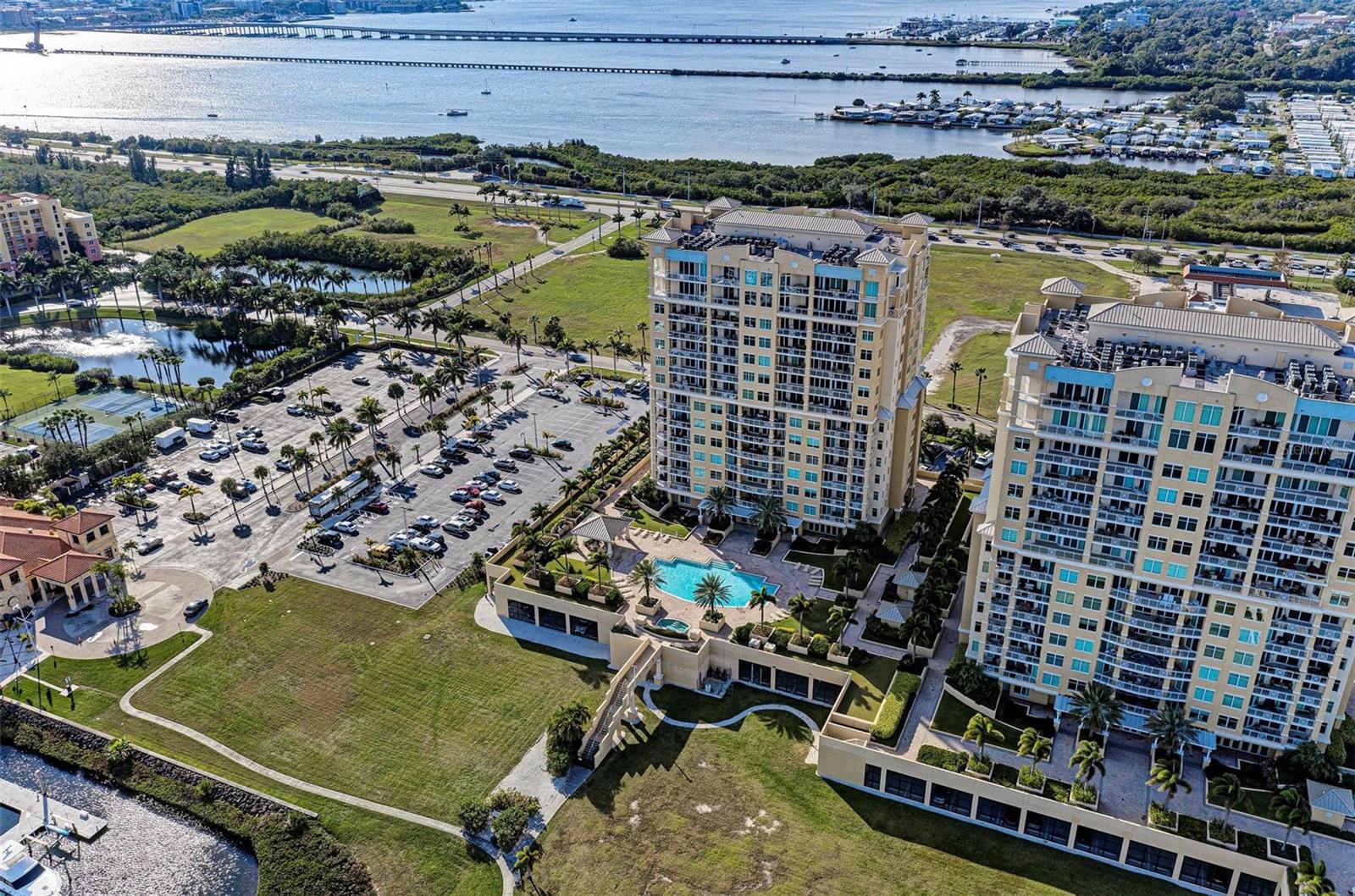140 RIVIERA DUNES WAY #304, PALMETTO, FL, 34221