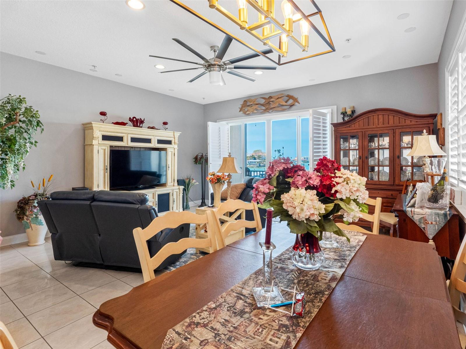 Dinette/great room with  a view