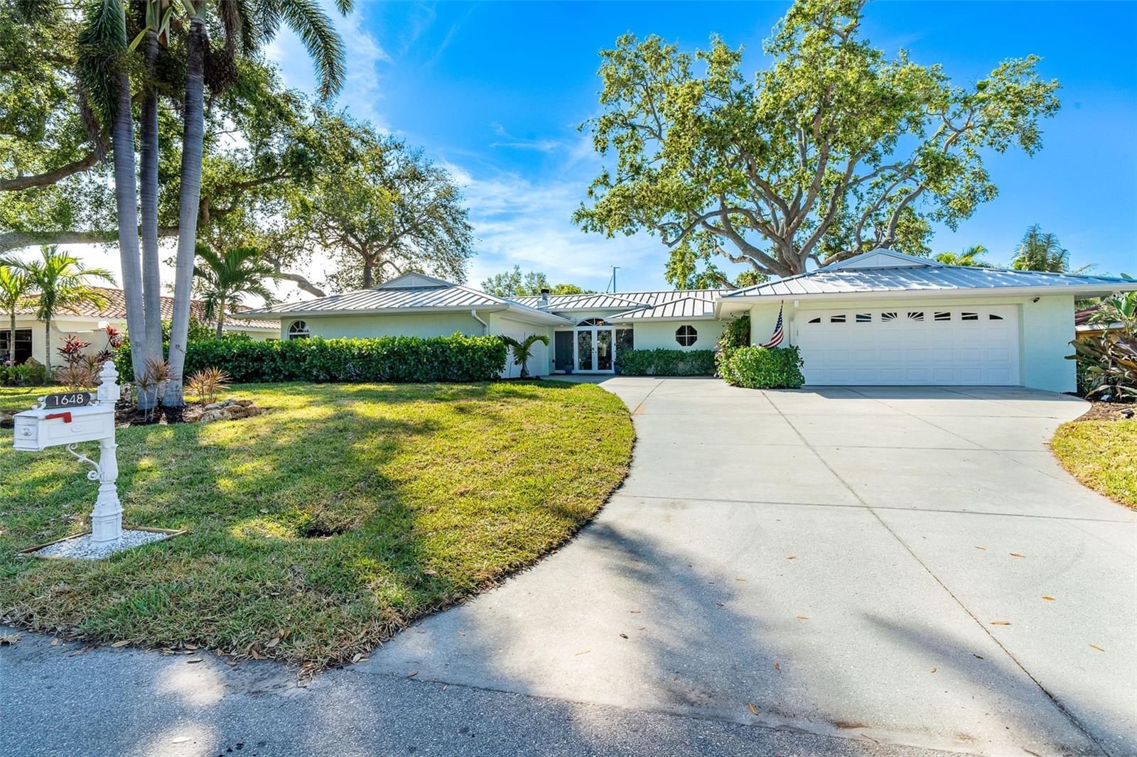 1648 SHELBURNE LN, SARASOTA, FL, 34231