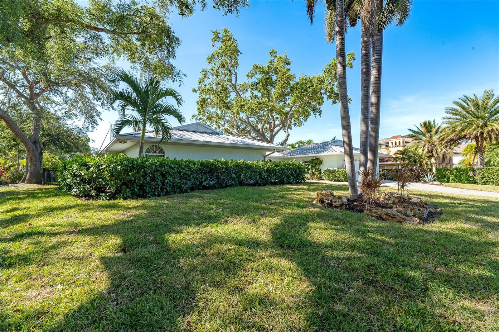 1648 SHELBURNE LN, SARASOTA, FL, 34231