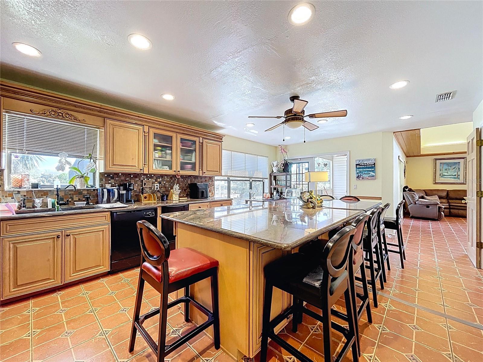 1821 NW 20TH AVE, CRYSTAL RIVER, FL, 34428