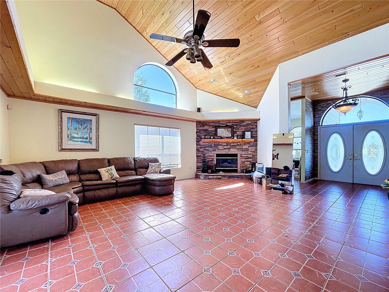 1821 NW 20TH AVE, CRYSTAL RIVER, FL, 34428