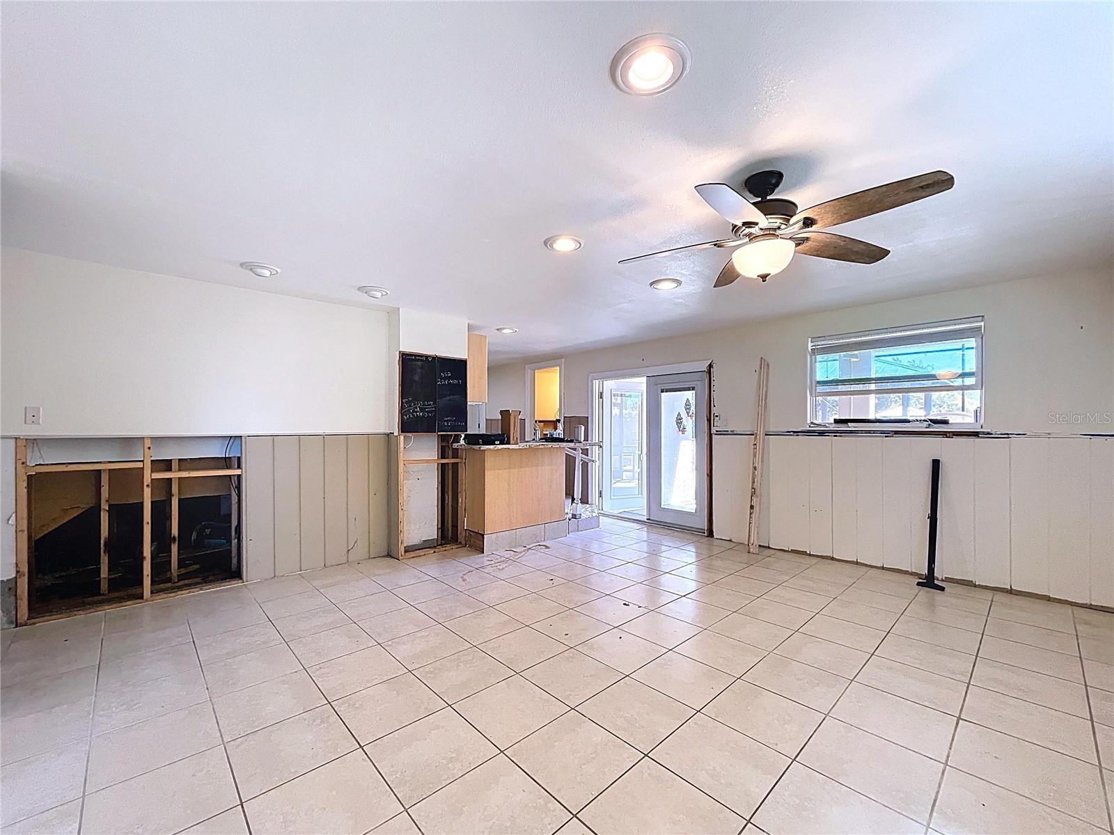 1821 NW 20TH AVE, CRYSTAL RIVER, FL, 34428
