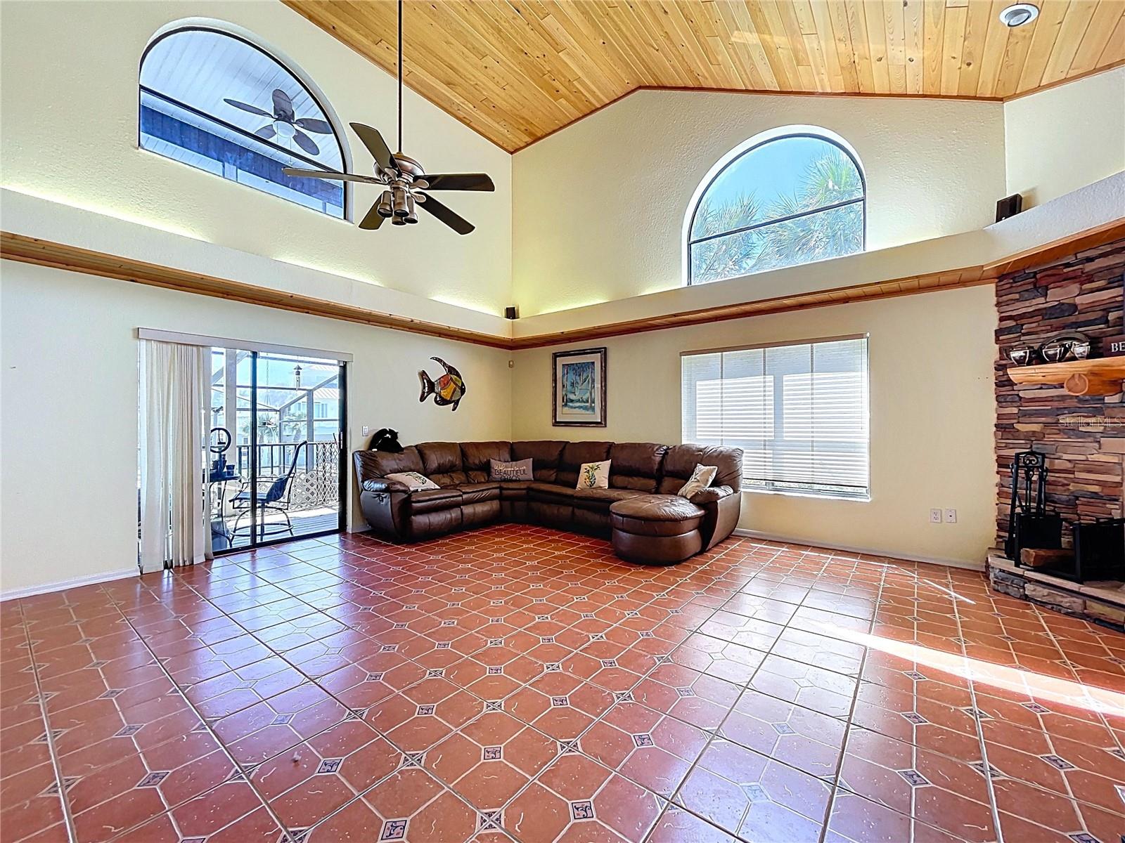 1821 NW 20TH AVE, CRYSTAL RIVER, FL, 34428
